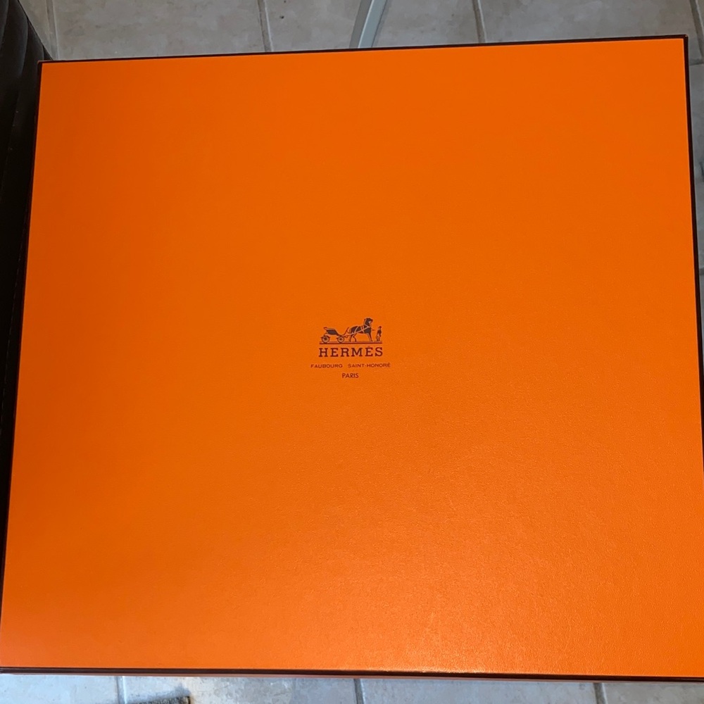 Hermes box